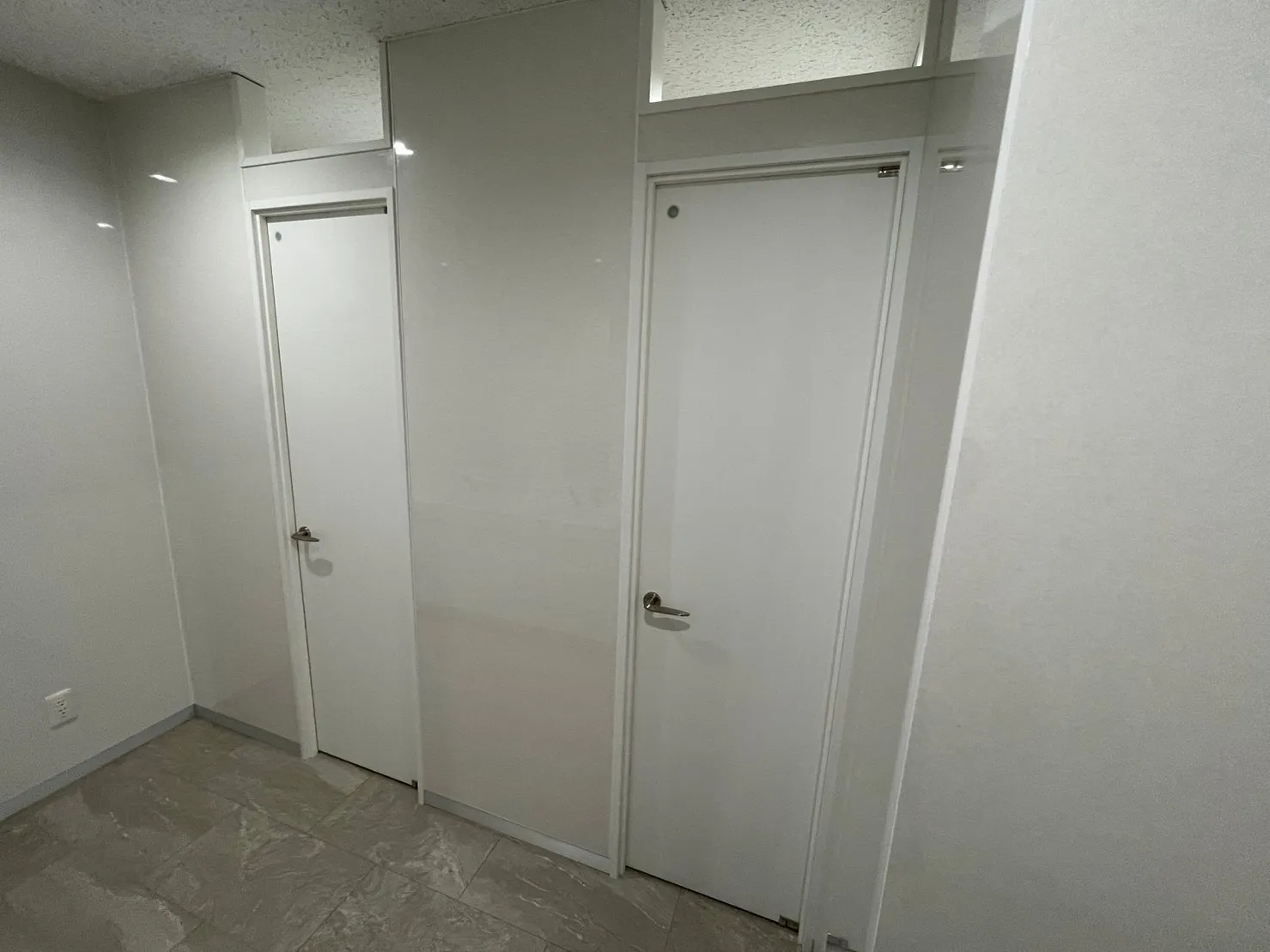 2022年11月　横浜市内にある工場のトイレ及び、給湯室のリニューアル工事