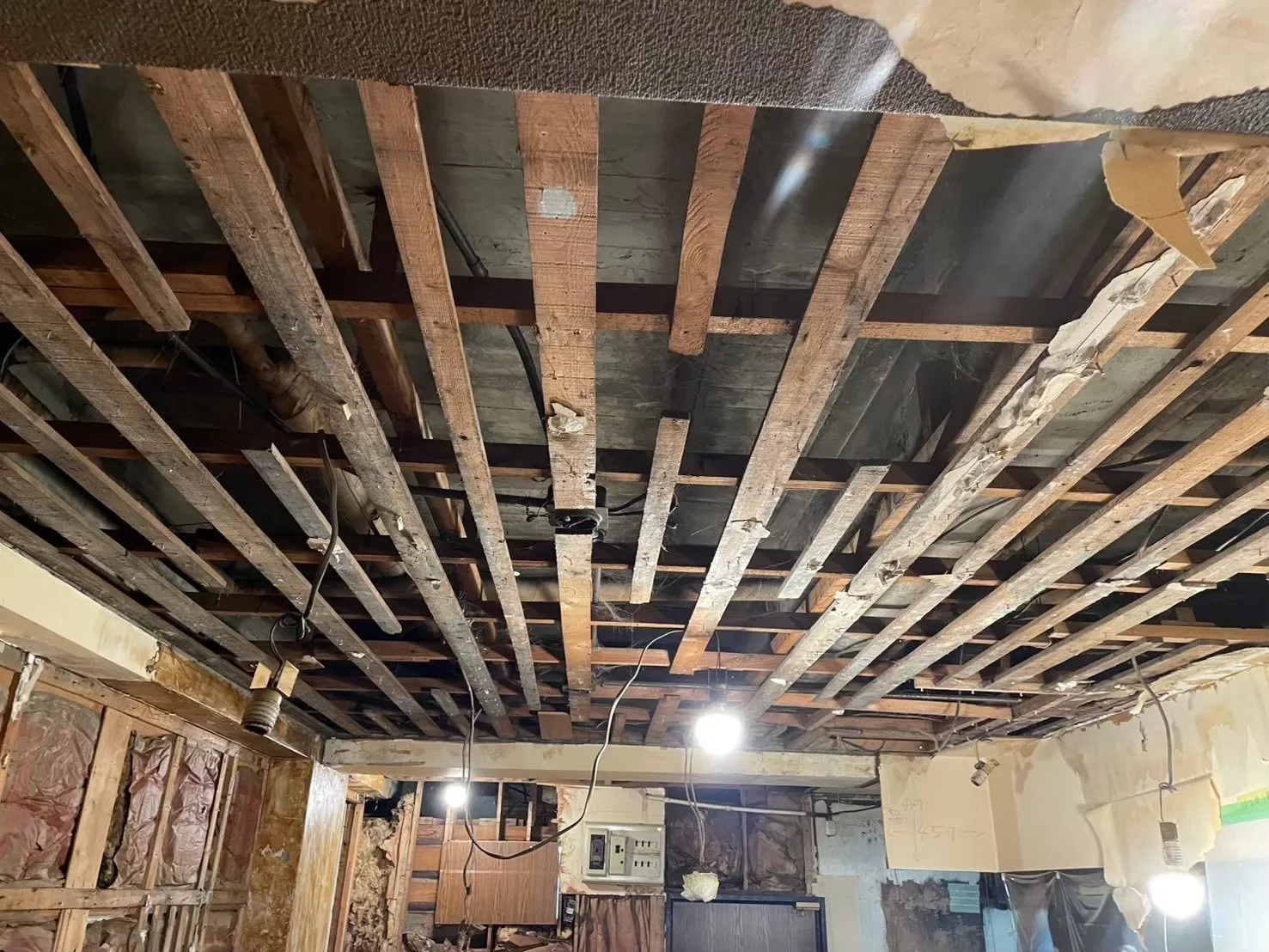 「2025年2月 都内店舗改修工事～解体～」