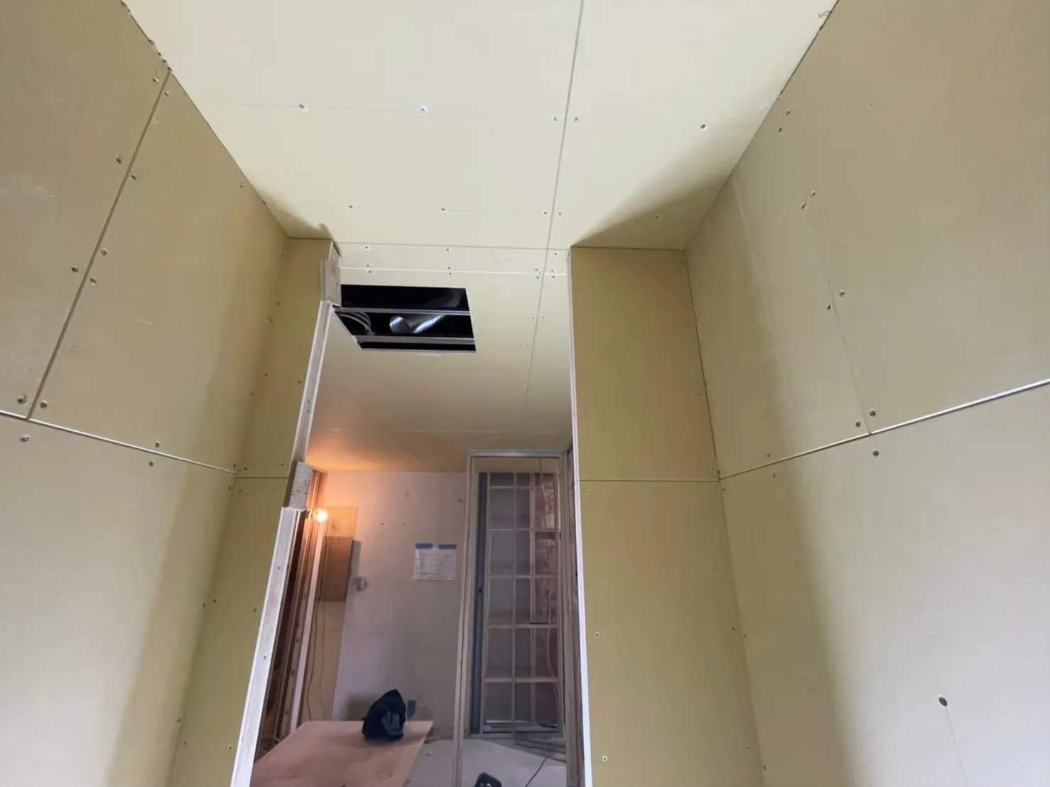 壁　石膏ボード張り3