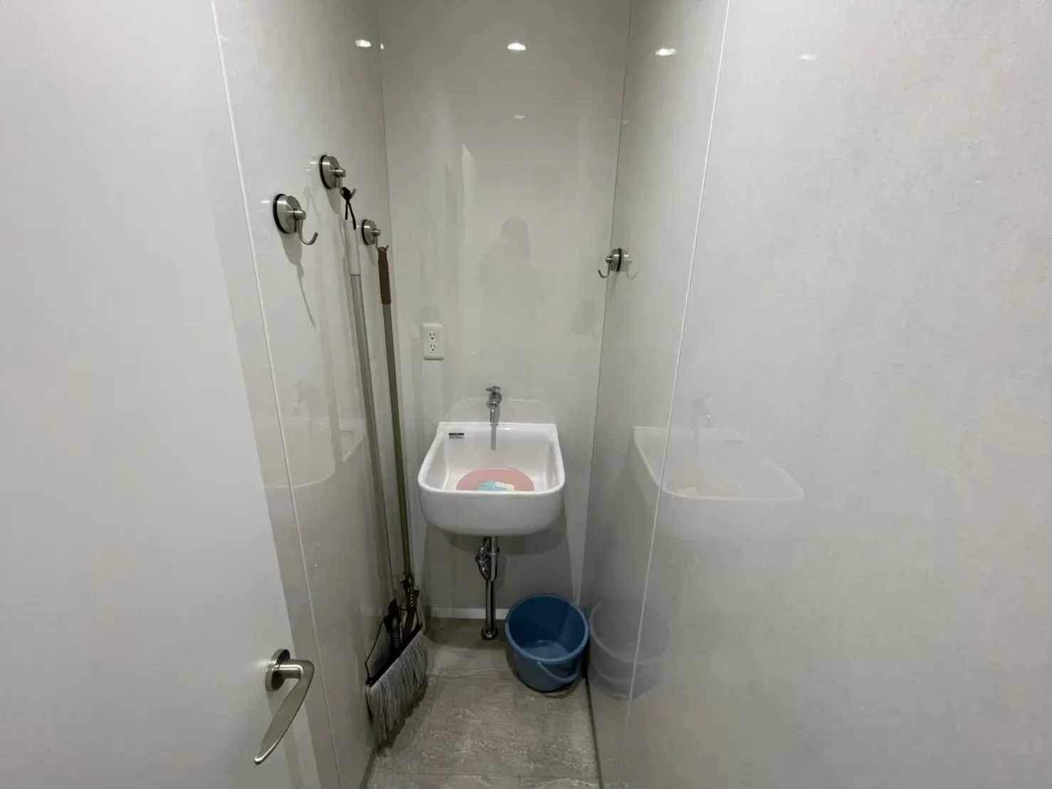 掃除用具入れ　　SK設置後