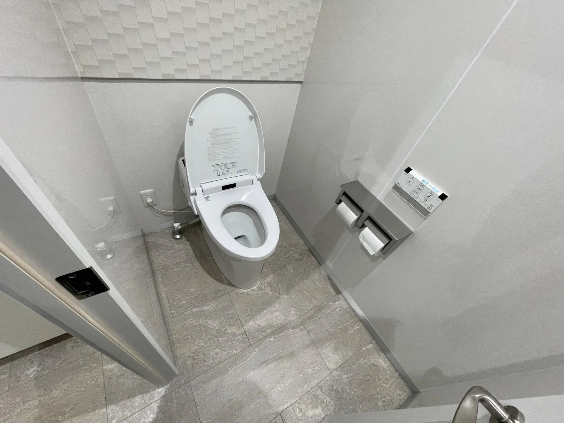 女子トイレ便器等設置後