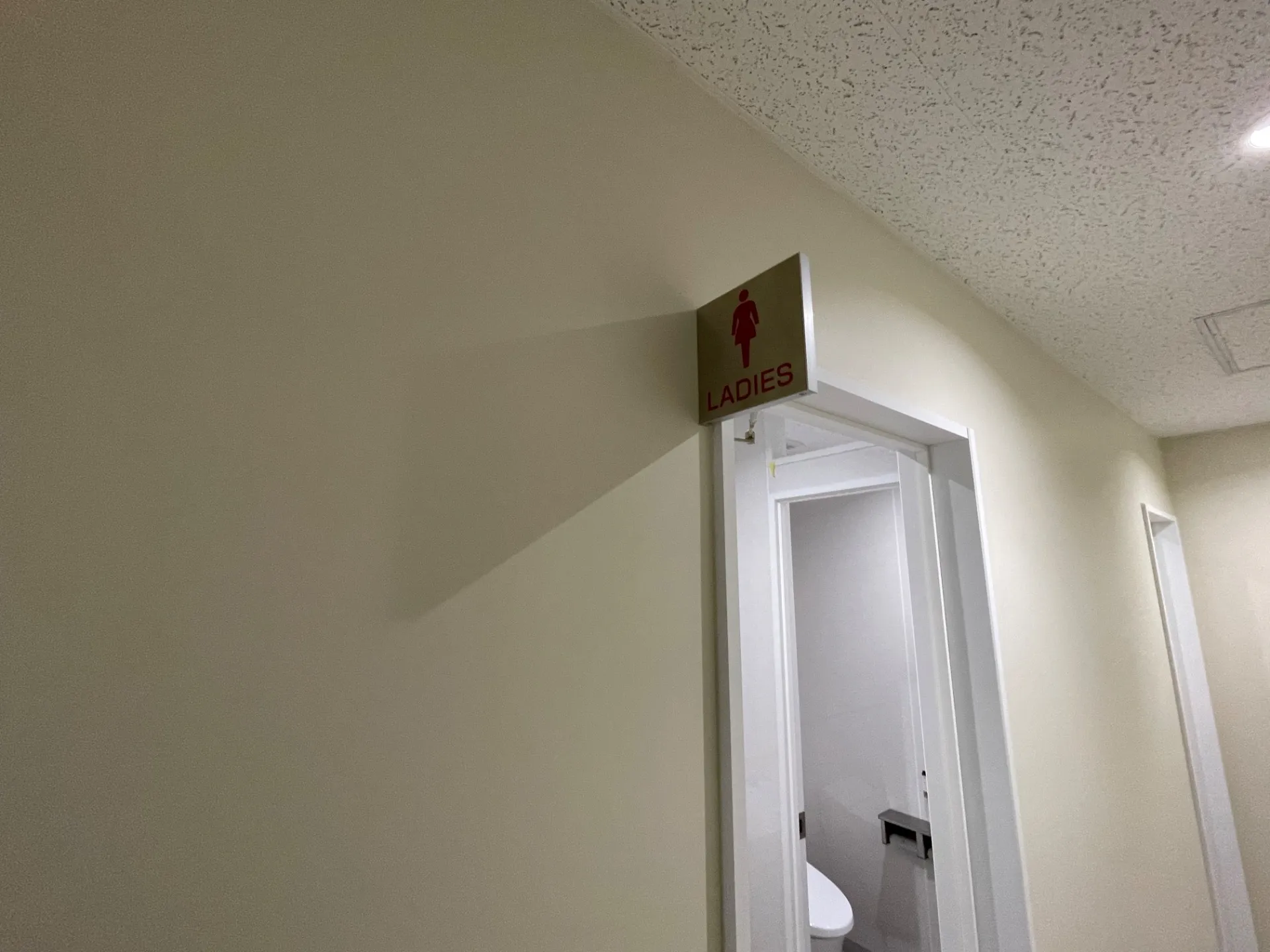 サインプレート設置　(女子)