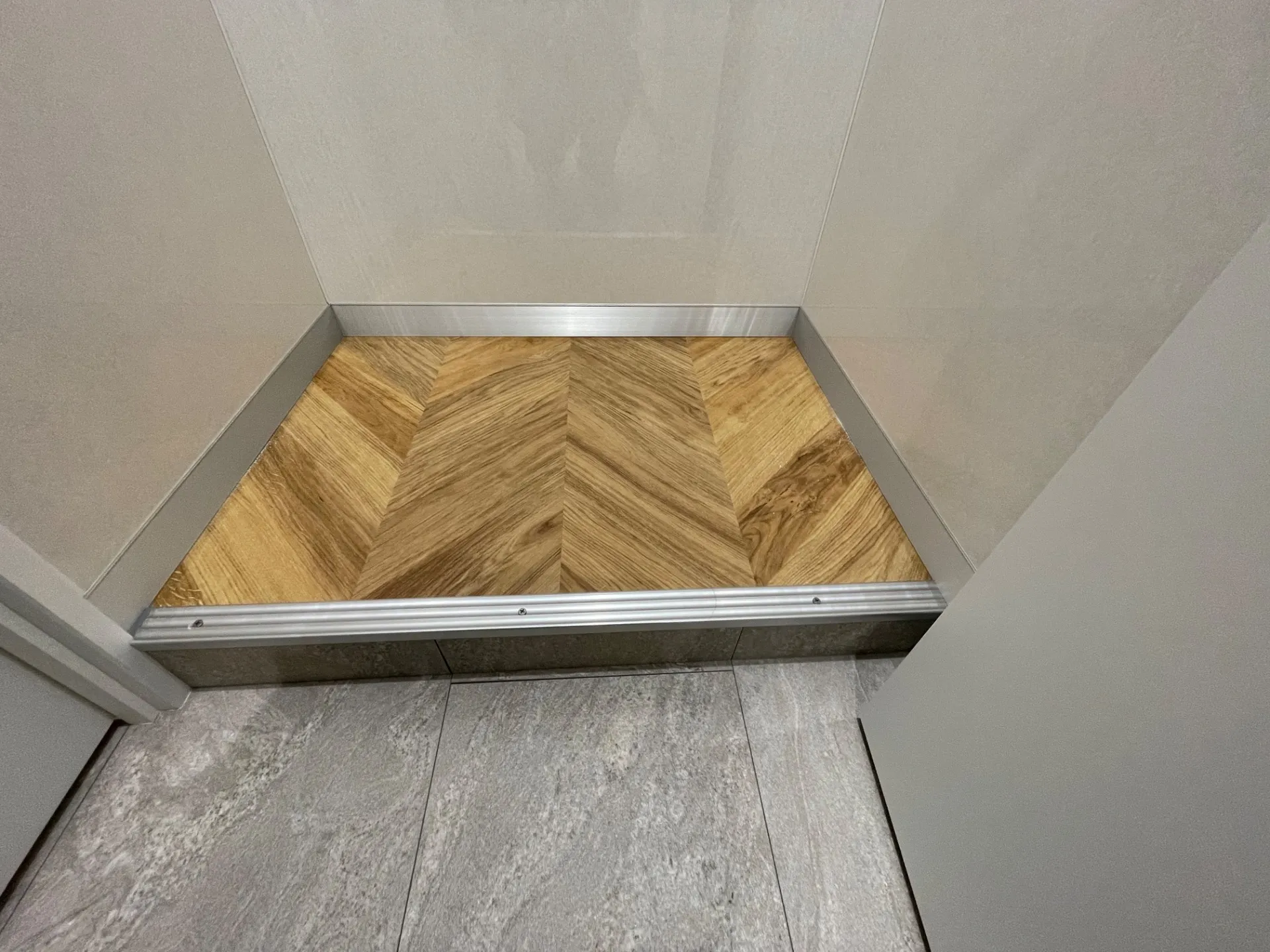 調理従事者更衣室設置後1