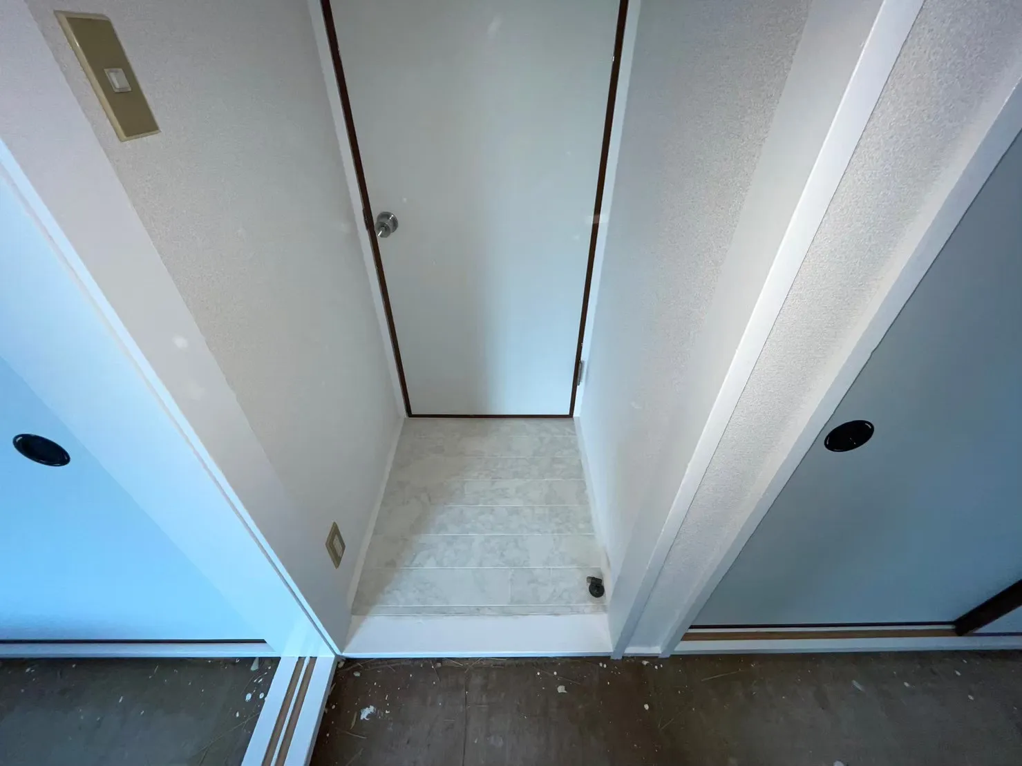 2F     和室　新規クロス張り替え、 木部塗装後