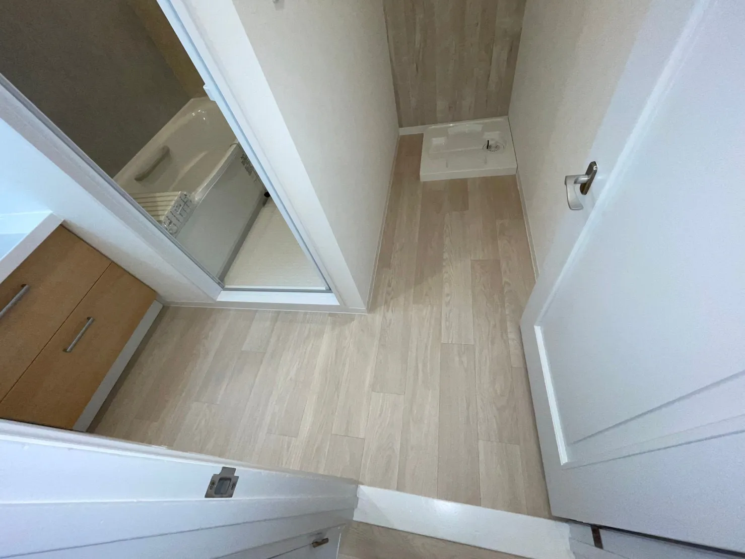 1F洗面所　新規クロス、CF張り替え後2