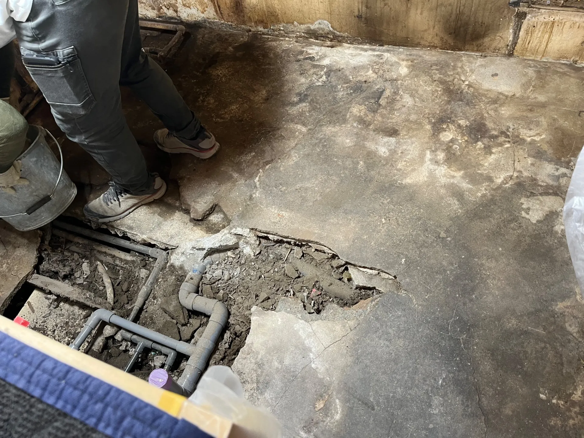 【2025年9月   目黒区内『BAR   JM CLUB』様改修工事