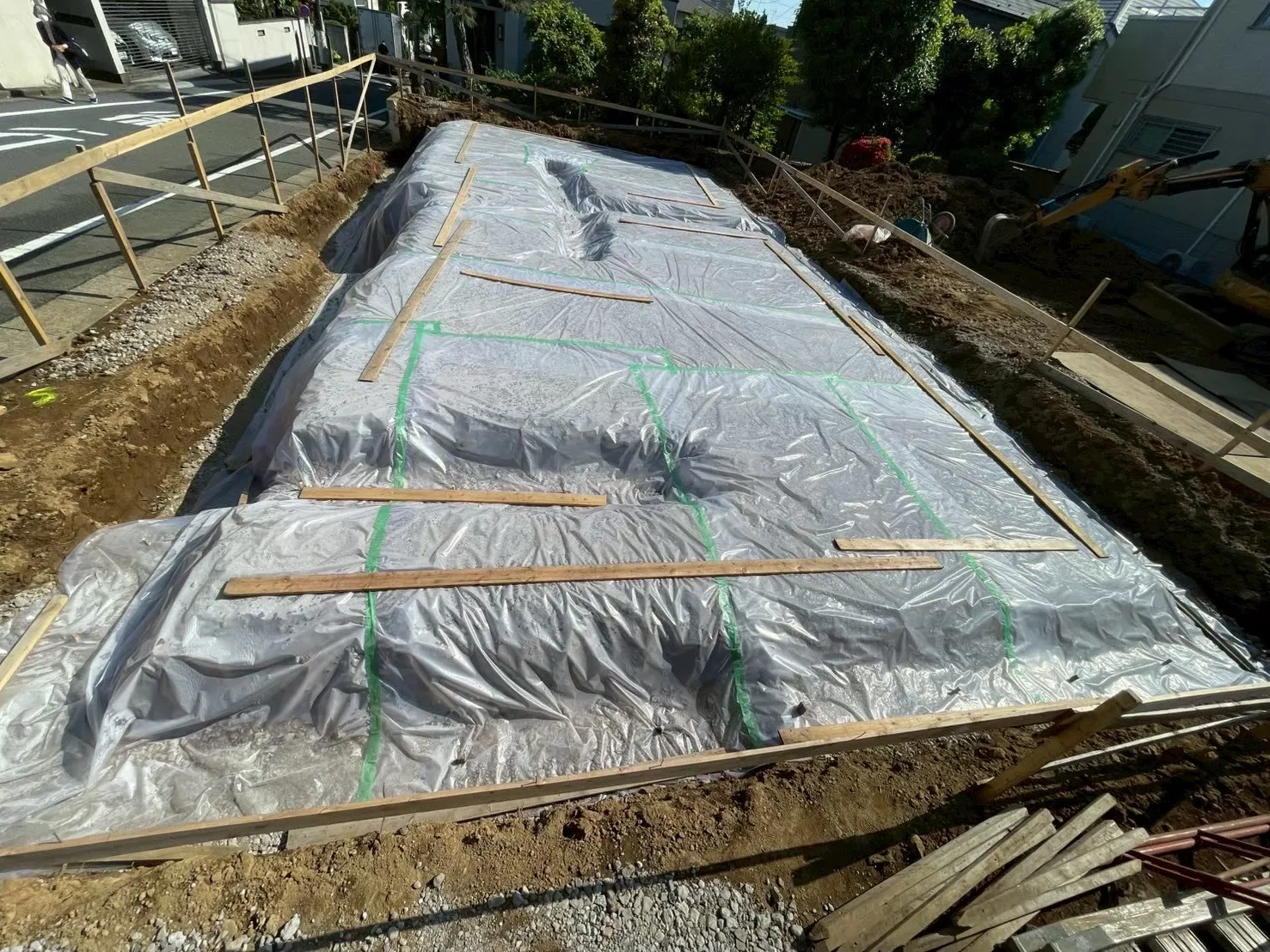 防湿シート張り
