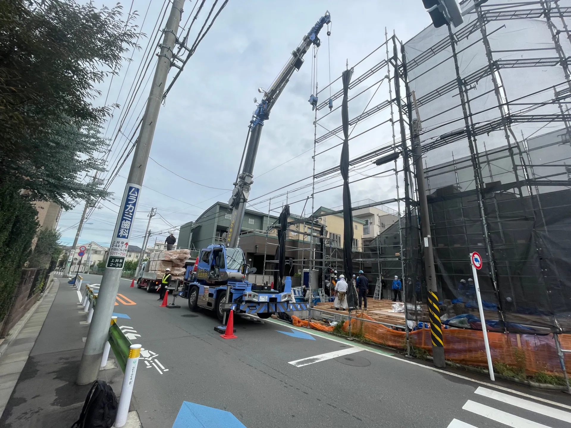 16ｔクレーンによる資材搬入